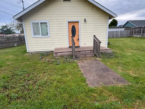 2223 Walnut Ave, McKinleyville, CA 95519