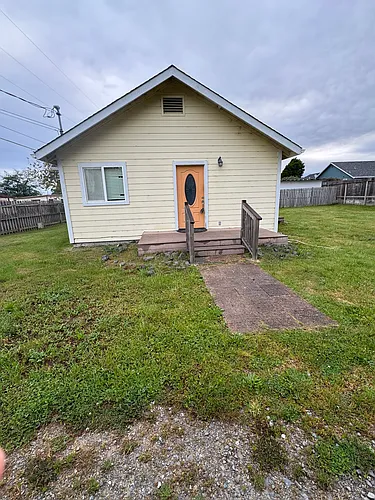 2223 Walnut Ave Photo 1