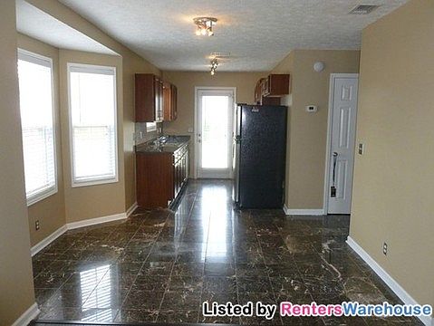 4th image of 5026 Santana St