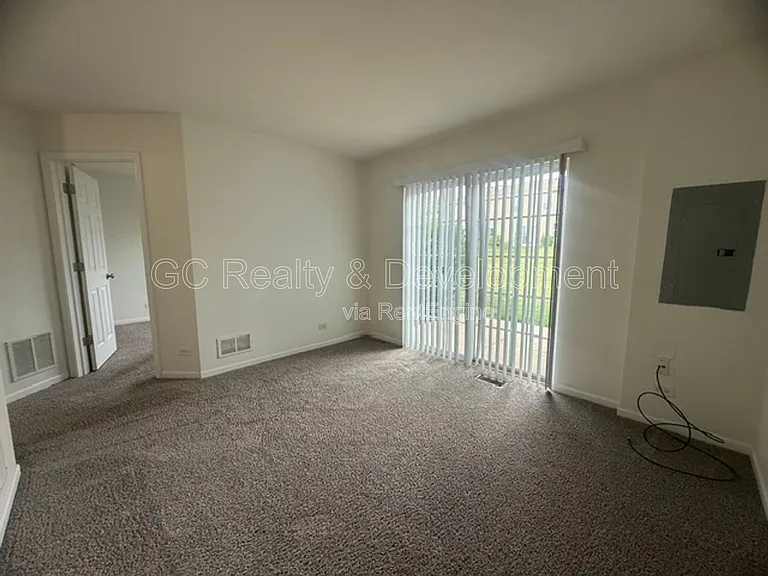 1064 Turin Dr — Photo 15
