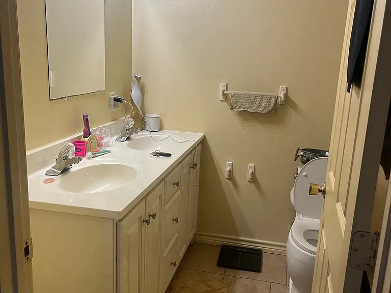 Bathroom 2 Entrance