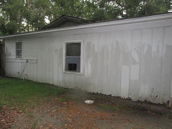 4th image of 2553 Farnell Dr