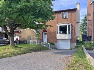 13 Coolspring Cres, Ottawa, ON K2E7M7