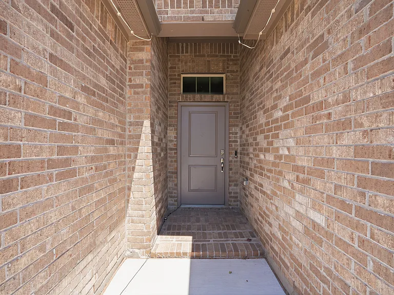 11536 Harp Ln — Photo 3
