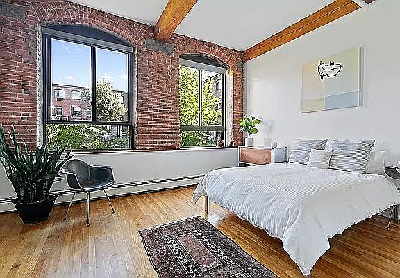 3rd image of 420 12th St APT P1r