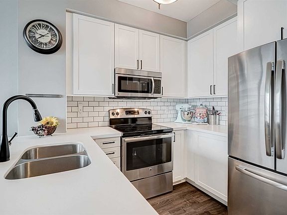 4th image of 3939 Duke Of York Blvd Penthouse 8