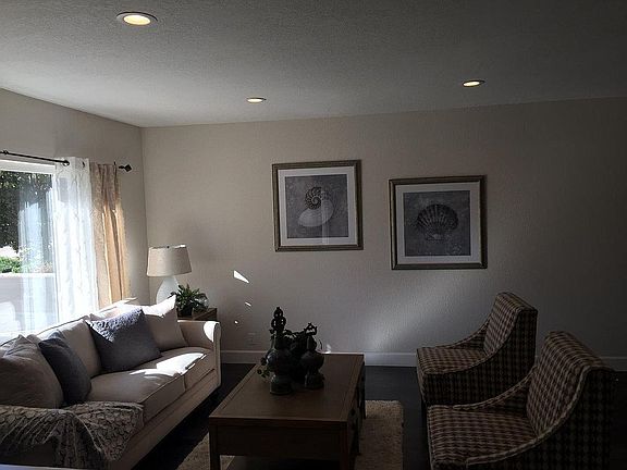 3rd image of 1135 Petroni Way