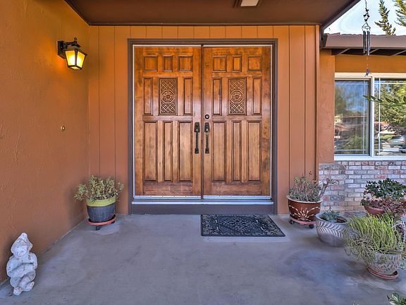 2nd image of 4958 Gentian Ct