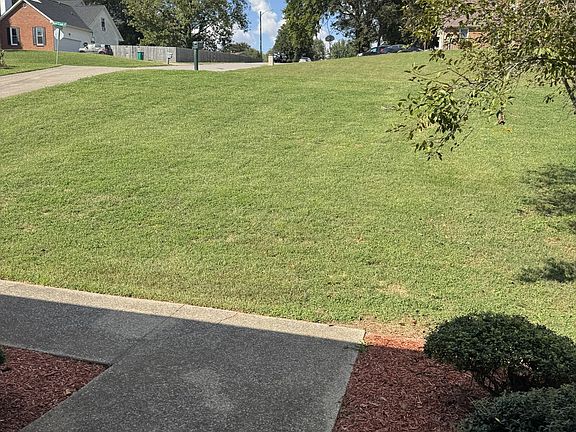 3rd image of 696 W Creek Dr