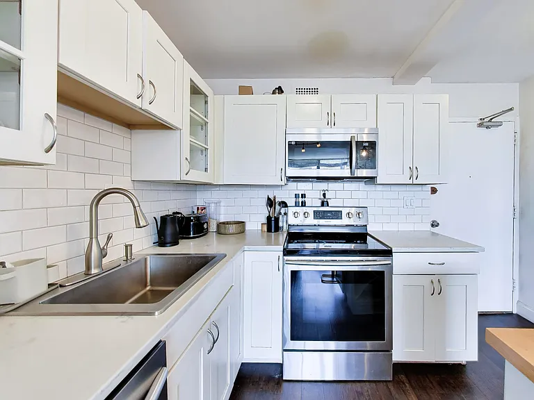 1460 Sandburg St #2809 — Photo 7
