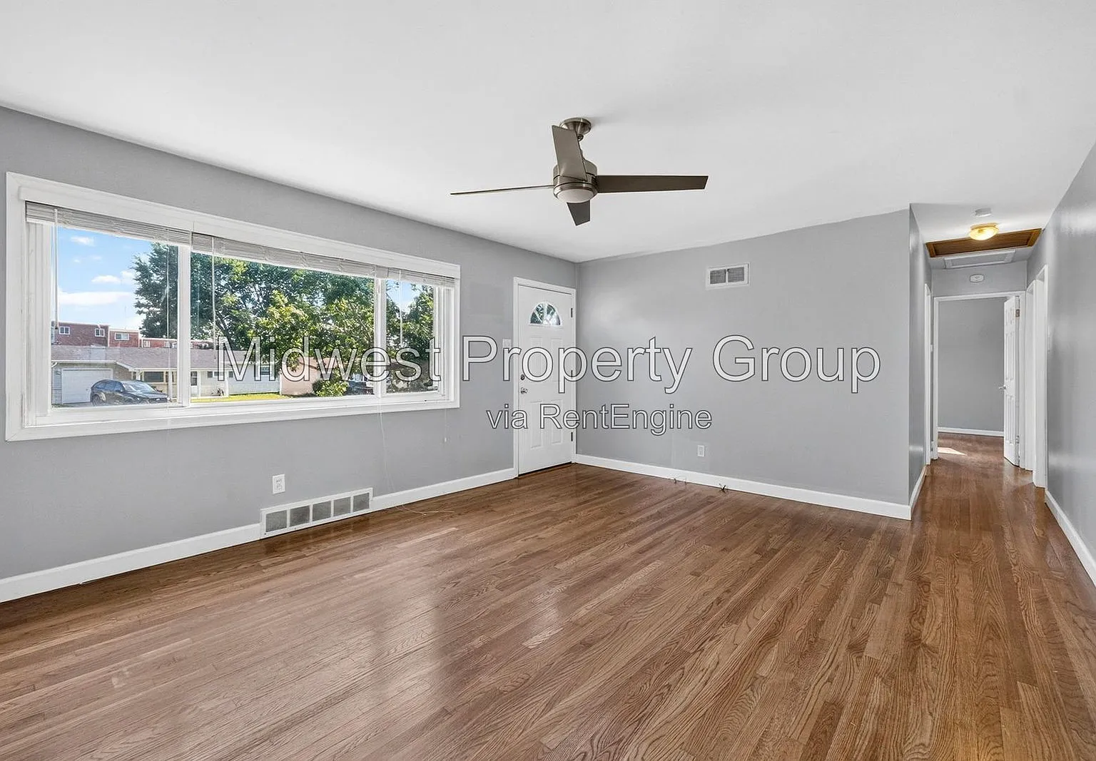 3 bed, 2.0 bath, 960 sqft, $1,650 — Photo 4