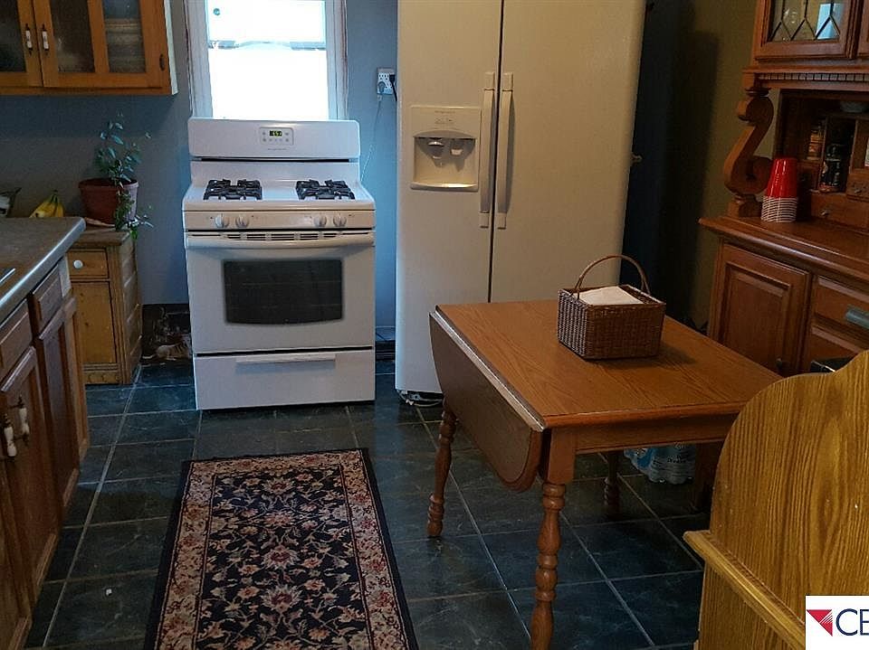 1st image of 840 S 22nd St