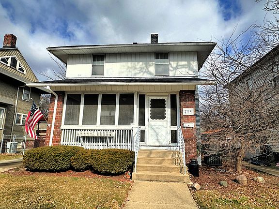 2nd image of 214 W Washington St