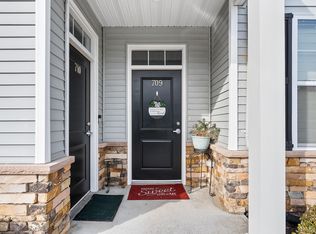 709 Breton Way, Glen Cove, NY