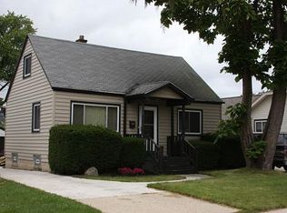 1209 S 109th St, West Allis, WI 53214