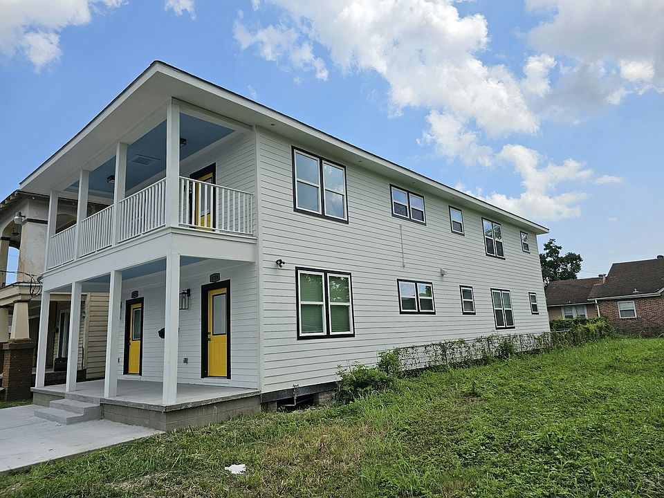 THis is the photo of the completed identical nuilding next door. This home is currently being built. Estimated completion Dec 2024.