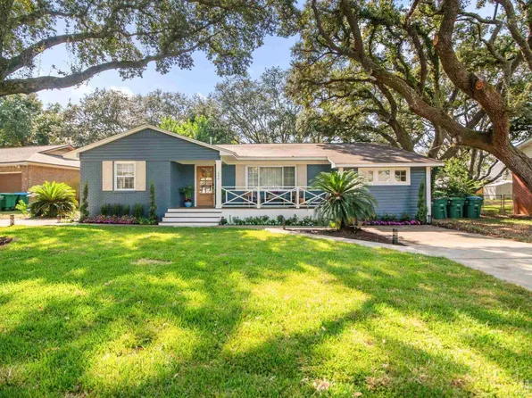 444 York St, Gulf Breeze, FL 32561