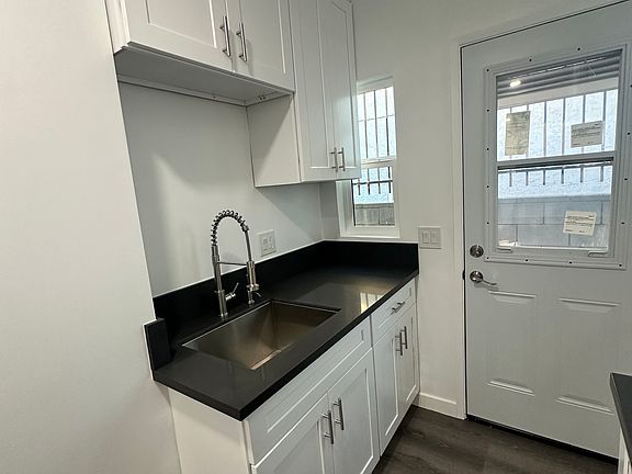 3rd image of 14812 Sylvan St