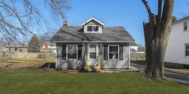 1st image of 237 Parkway Dr