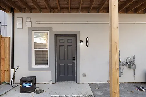 700 Brock St Photo 1