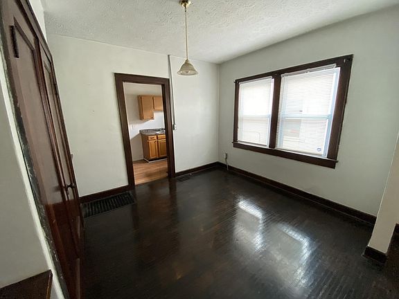 2nd image of 725 N Linwood Ave