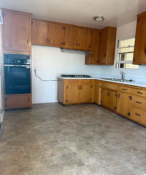 22020 Grace Ave — Photo 8