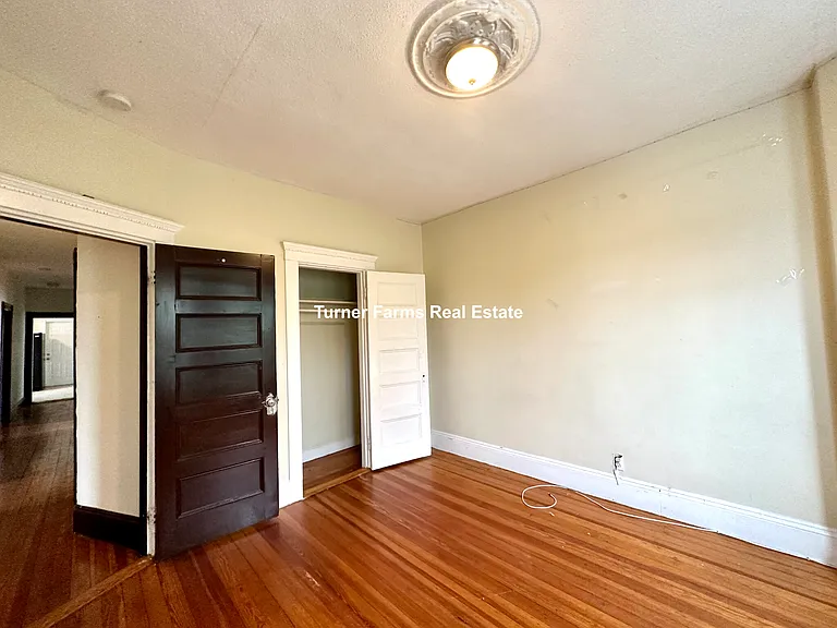 692 Columbia Rd #3R — Photo 36