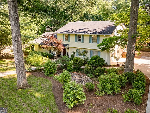 2nd image of 390 Duncan Springs Rd