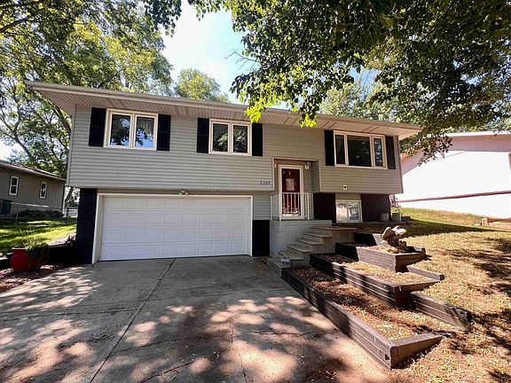 2nd image of 2305 Clearfield Dr