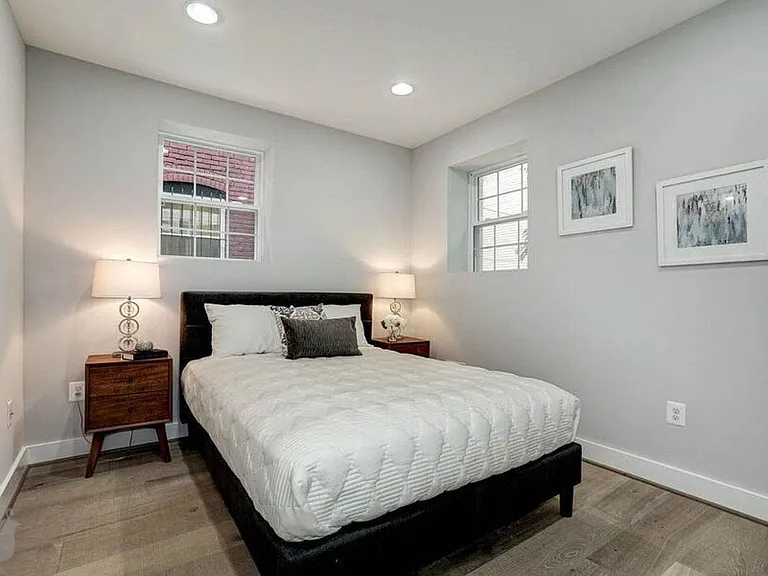329 K St NE #1 — Photo 12