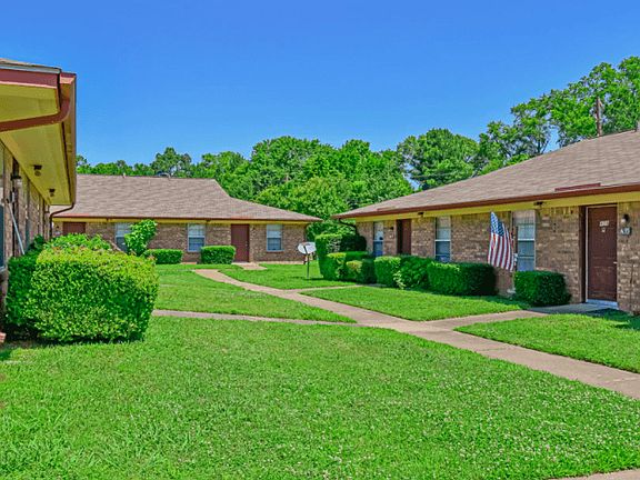 4th image of 331 N Longview St #12046029