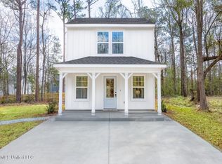 704 Hunters Glen Ln, Gulfport, MS 39507