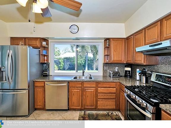 3rd image of 4430 NE 18th Ave