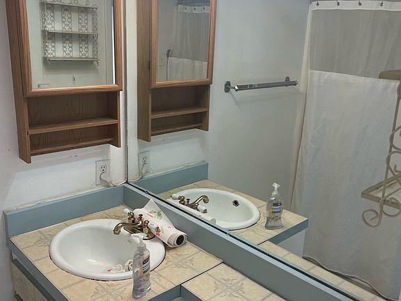 4th image of 1013 Gantt Ave