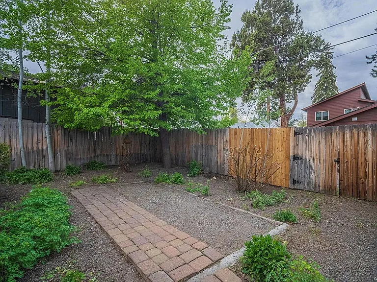 1161 NW Federal St — Photo 37