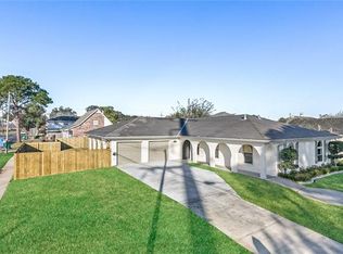 1300 Poinsettia Dr, Metairie, LA 70005