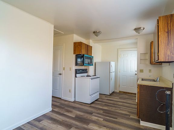 5th image of 1025 W Columbia Ave