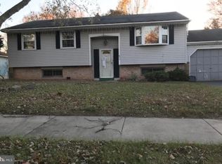 411 Lecato Ave, West Deptford, NJ 08086