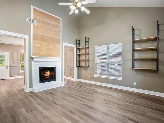 4th image of 5530 Postwood Green Ln