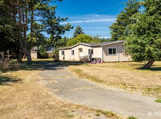 1835 Fort Nugent Rd, Oak Harbor, WA 98277