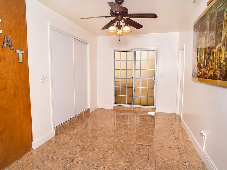 7029 Orion Ave — Photo 5