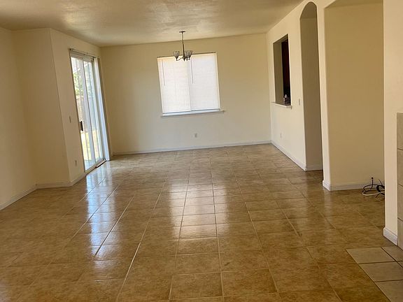 3rd image of 4112 Canyon Creek Ct