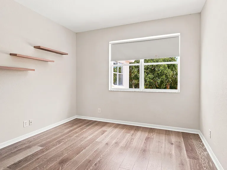 207 Isle Verde Way — Photo 53