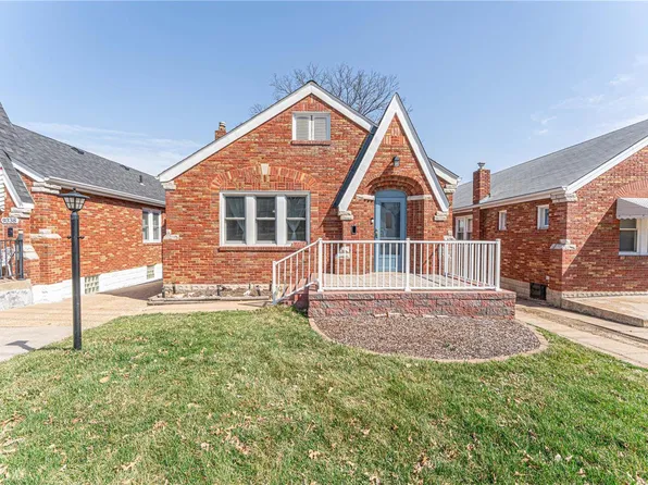 9340 Mackenzie Rd, Saint Louis, MO 63123