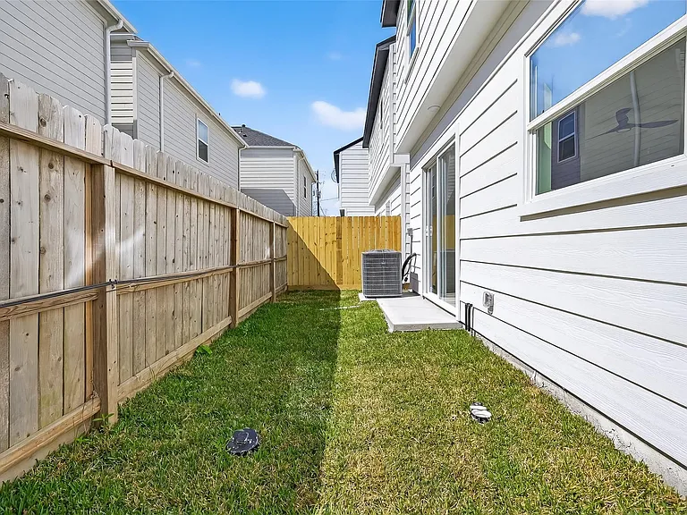 971 Highland Light Ln — Photo 39