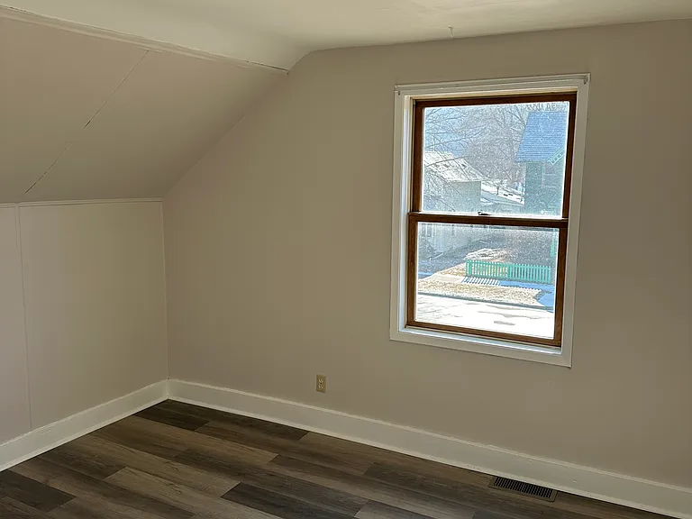 200 E 9th St #1/2 — Photo 7