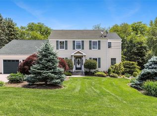 525 Deerfoot Path, Cutchogue, NY 11935