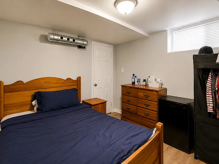 73 Blackburn Ave — Photo 18