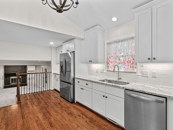 4th image of 1204 Indian Trail Dr