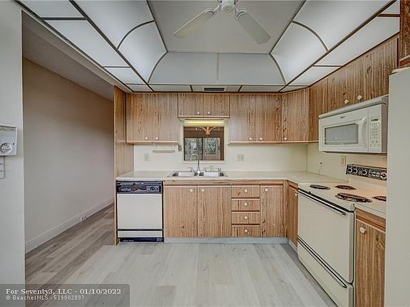 4th image of 2202 Lucaya Bnd APT N3